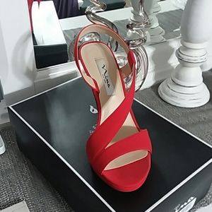 Red hot heels